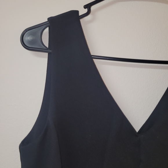 Lysee Black V Neckline Wide Leg Romper - Picture 6 of 14